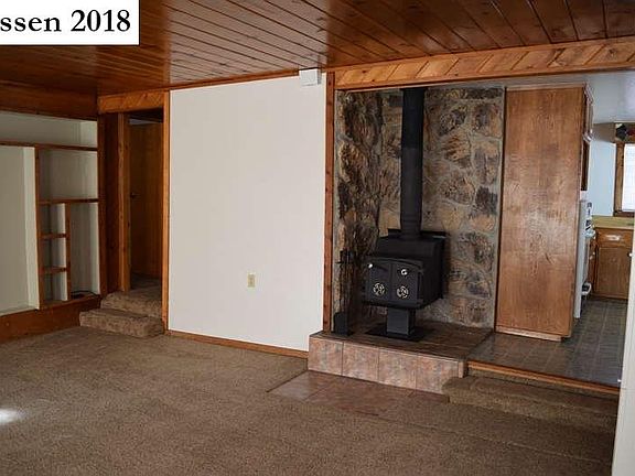 4th image of 135 Alexander Ave