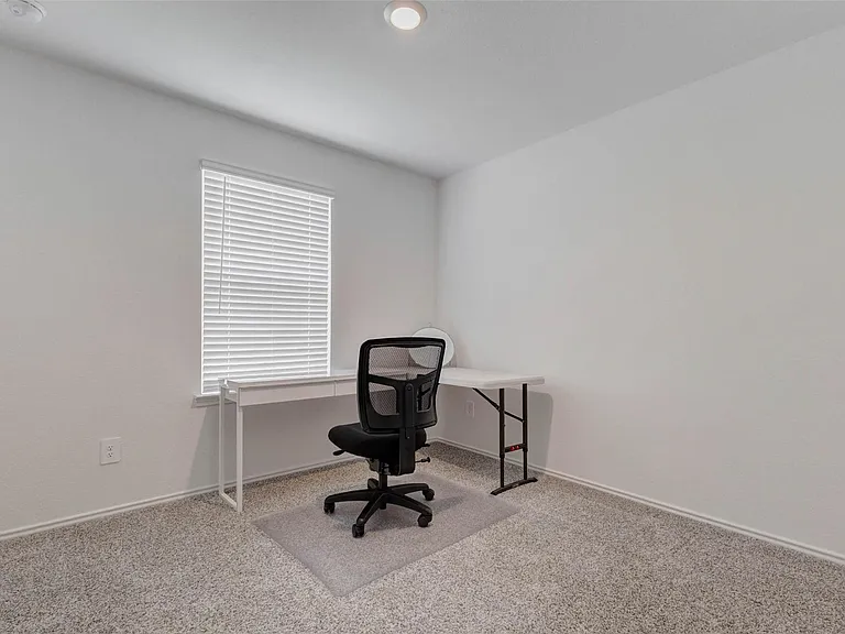 31426 Yatesbury Ln — Photo 4