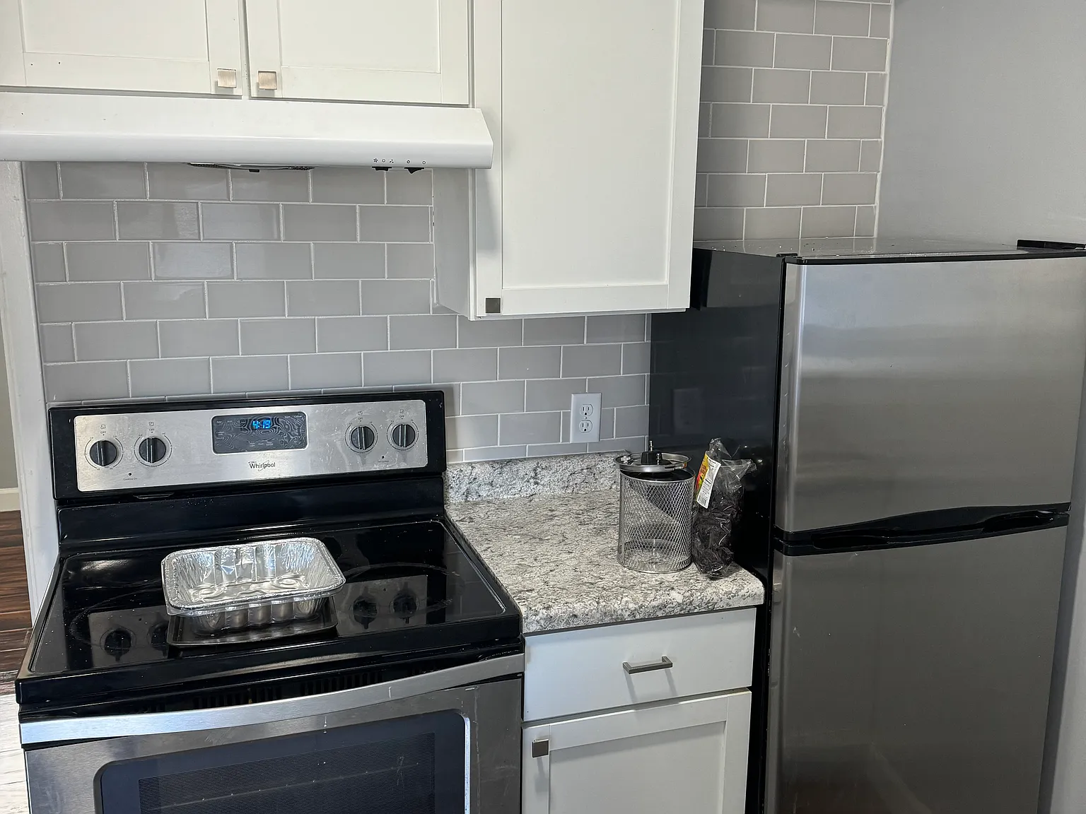 1 bed, 500 sqft, $695 — Photo 2