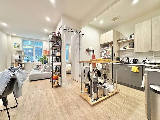 Rented by Doorway NYC, LLC | media 12