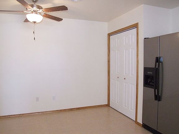 Eat-in dining room in kitchen, with pantry