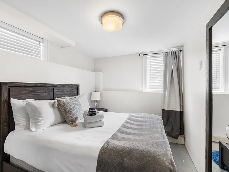 114 Moreland St #1 — Photo 11