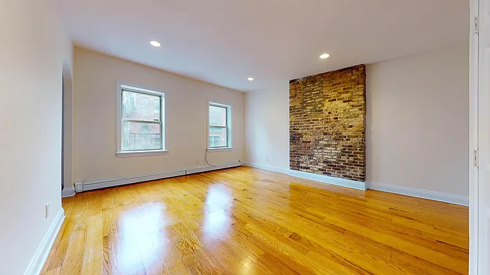 Rented by Bond New York | media 7