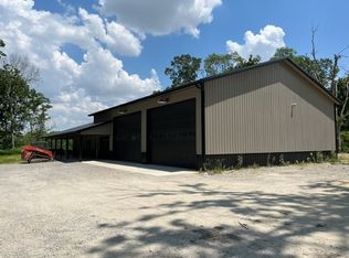 12826 Country Club Rd, Effingham, IL 62401