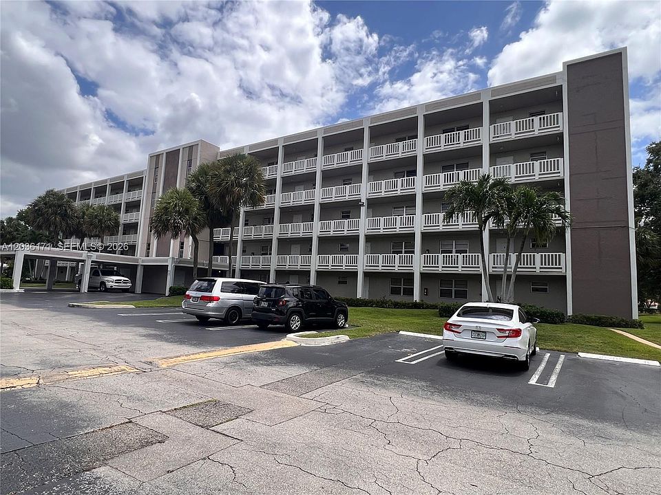 1st image of 1075 Riverside Dr APT 505