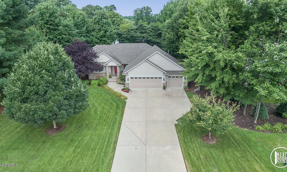 1st image of 2919 Foxboro Ln