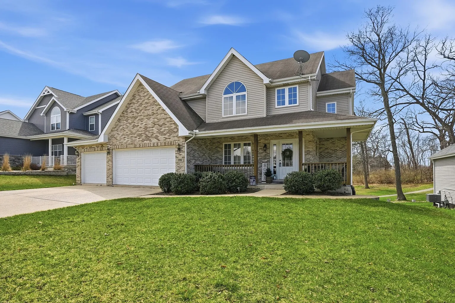 2219 Forest View Ln photo 1