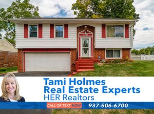 3936 Sparkhill Dr, Enon, OH 45323