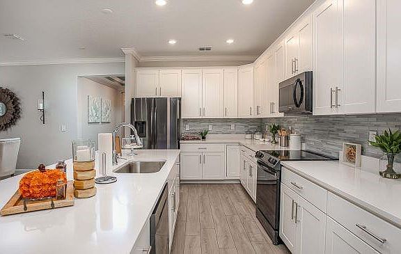 5th image of 12723 SW Forli Way