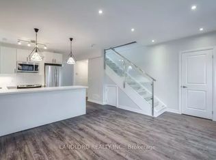82 Parkway Ave #1A, Toronto, ON M6R1T5