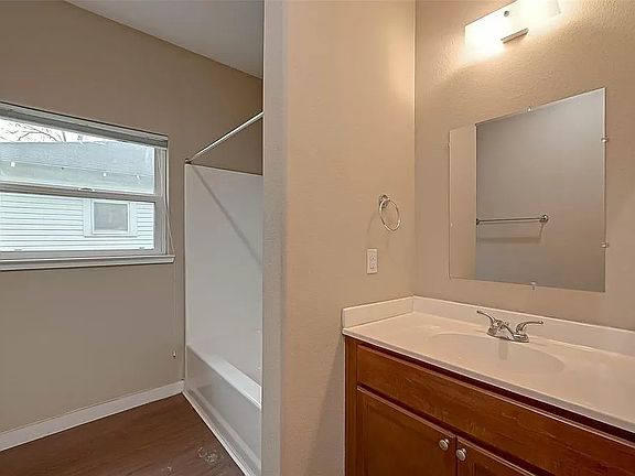 5th image of 3804 Lelia St Unit 3804