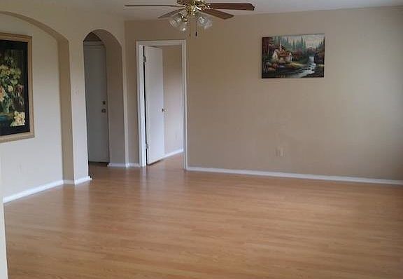 5th image of 1100 Willow Trl