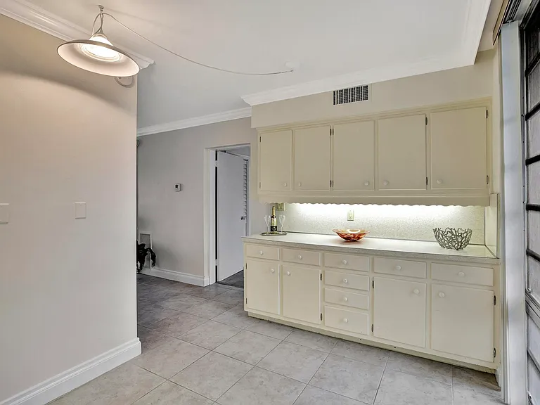 2727 Yacht Club Blvd #2A — Photo 42