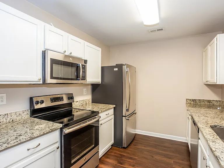 11804 Kilrush Dr — Photo 9