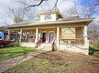 9 Henry St, Van Buren, AR 72956
