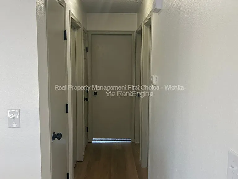 1823 S Shiloh St — Photo 12