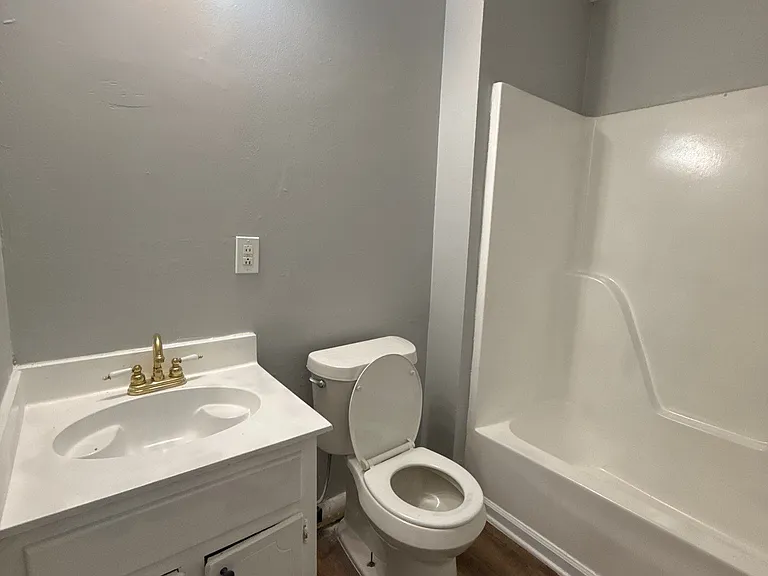 418 Hall Aly — Photo 9