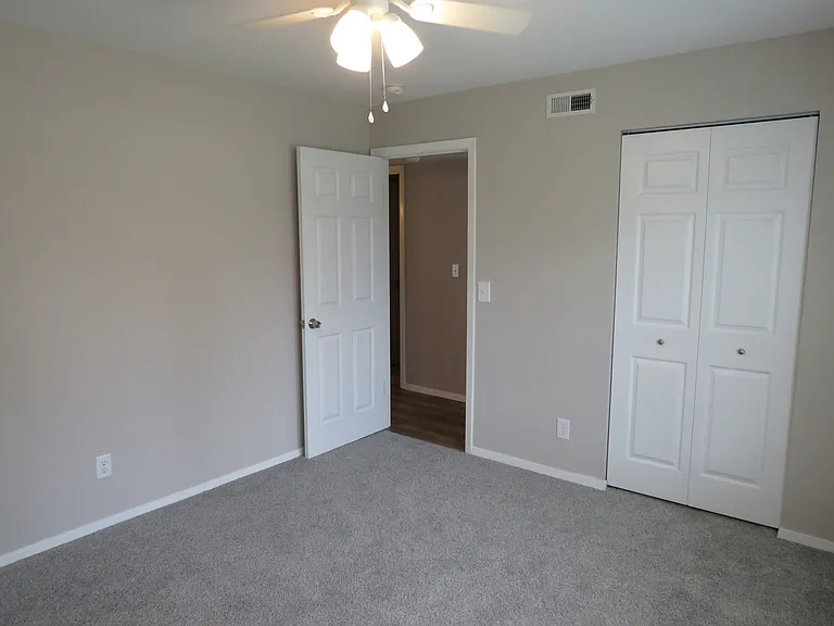 244 Carriage Ct — Photo 27