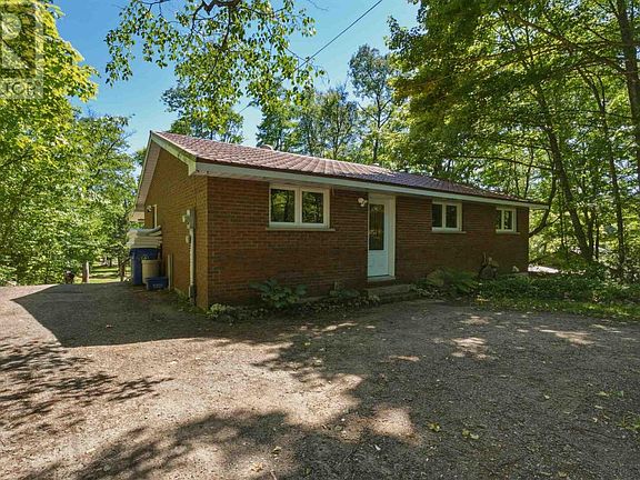 2nd image of 9 Cameron Rd