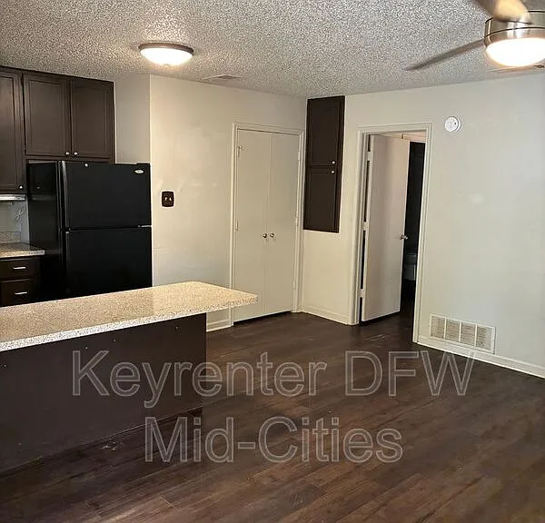 621 Race St #2 — Photo 2