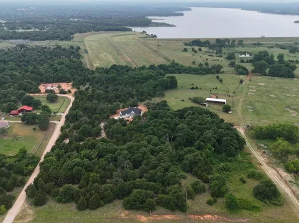 102 N Highway Dr, McLoud, OK 74851