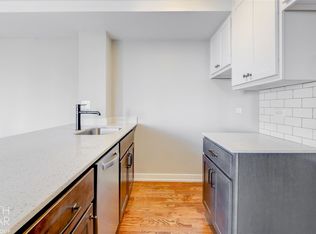5901 N Sheridan Rd APT 1F, Chicago, IL 60660