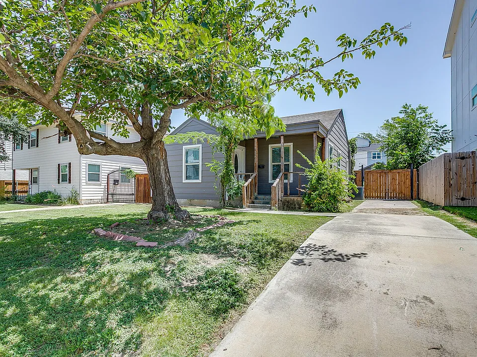 3221 McCart Ave