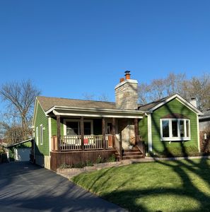 512 E Sunnyside Ave, Libertyville, IL, 60048
