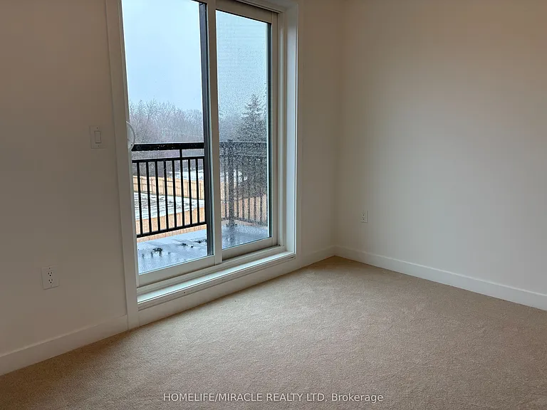 15100 Yonge St #211 — Photo 32