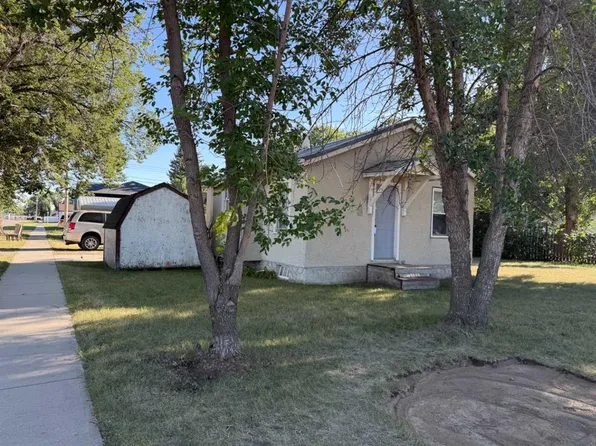 5058 N 43rd Ave, Taber, AB T1G 1A9
