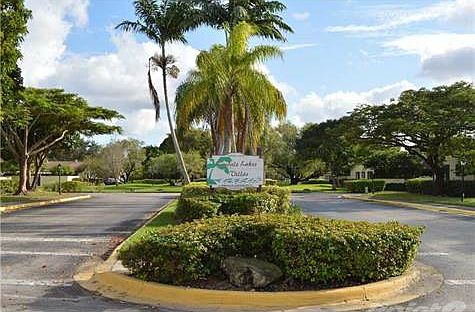 1st image of 13926 Kendale Lakes Dr #13926