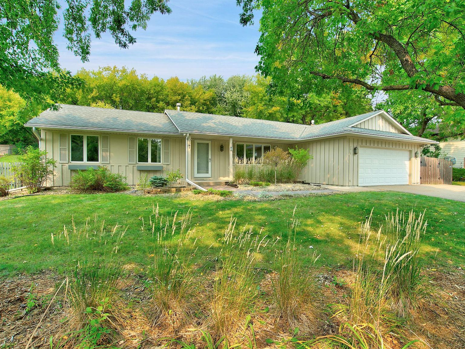 7616 100th St W, Bloomington, MN 55438 Zillow