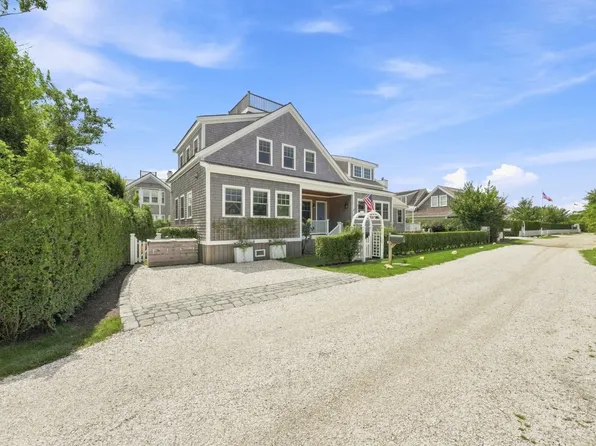 58 Walsh St, Nantucket, MA 02554