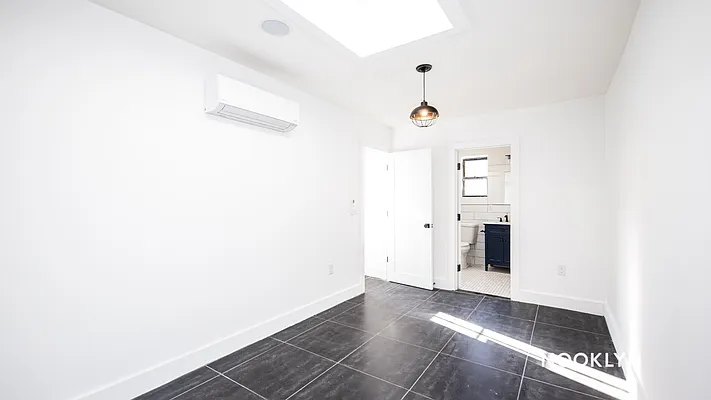 Rented by Nooklyn NYC LLC | media 26