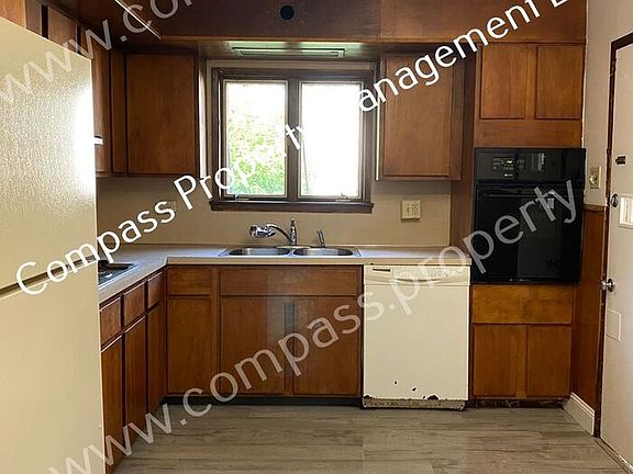 3rd image of 137 Chester Ave #A