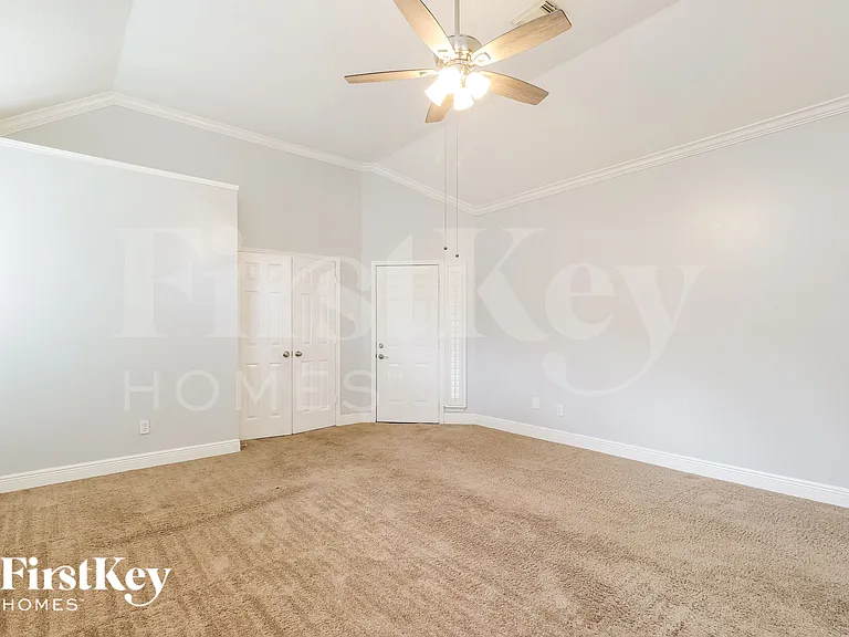 2407 Spanish Oak Hill Ct — Photo 10