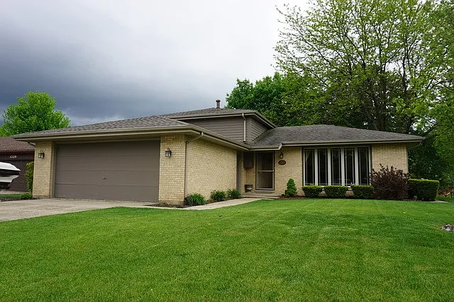 1225 Milne Dr photo 1