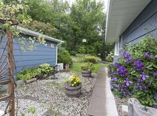 2305 W 24th St, Duluth, MN 55811