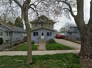 113 N Elmwood Ave, Waukegan, IL 60085
