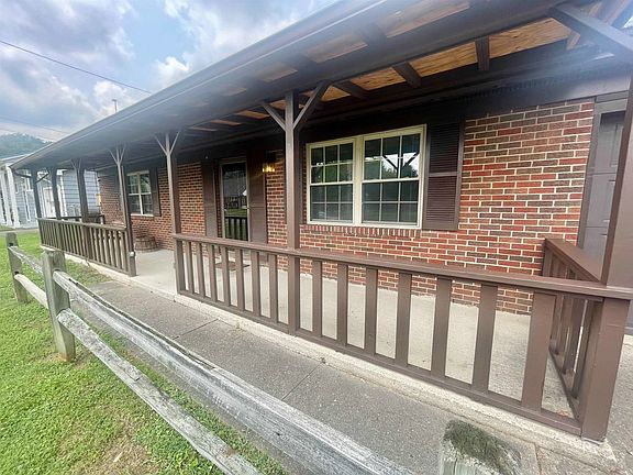 3rd image of 108 Thornburg Ln