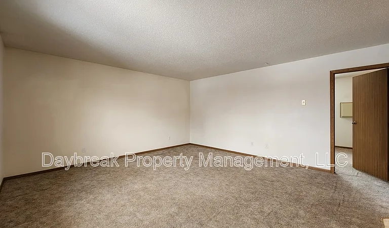 1305 34th Street Cir S #204 — Photo 2
