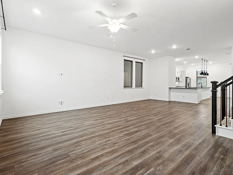 7521 Laburnam Rd — Photo 13