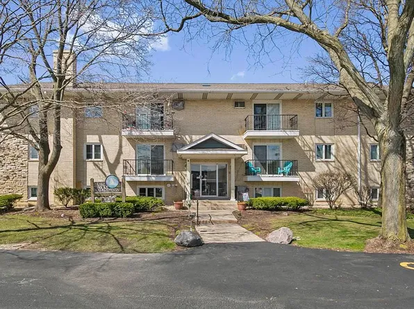 Lake Shore Flats - 303 Belv, 84 W Belvidere Rd, Grayslake, IL 60030