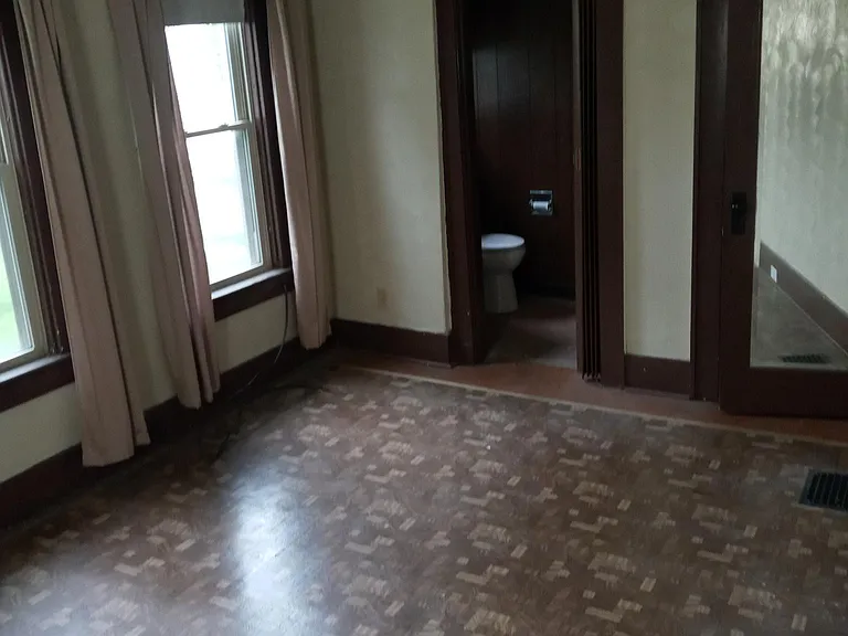 2109 Kilpatrick Ave — Photo 12