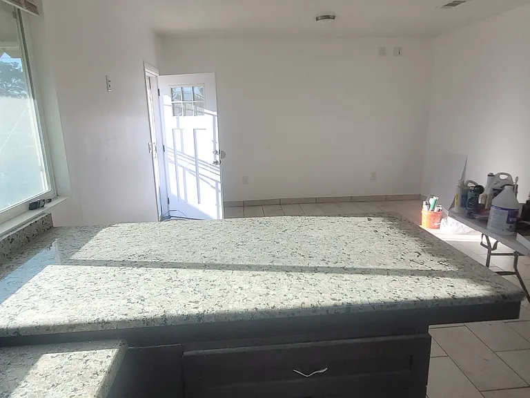 10110 E Avenue R8 — Photo 6