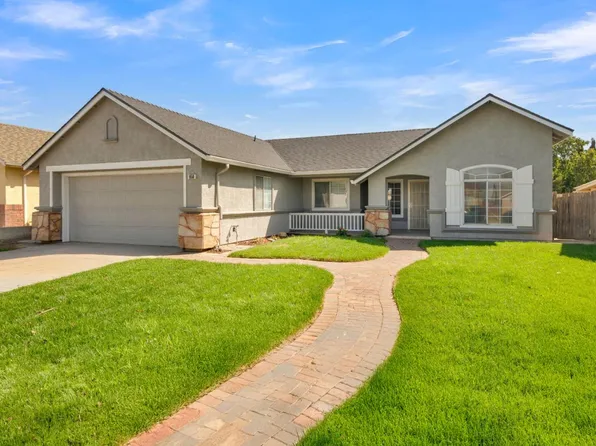 950 Prado Dr, Soledad, CA 93960