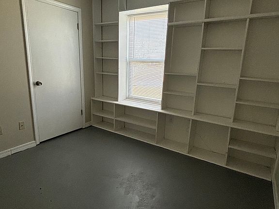 3rd image of 5700 Catherine Dr