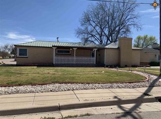 401 W Bullock Ave, Artesia, NM 88210