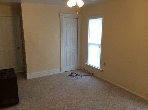 2nd image of 316 Waltham St #2