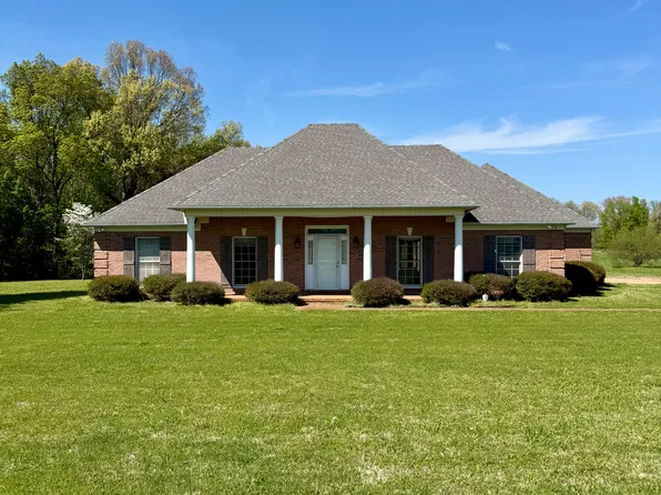 126 John Smith Rd, Jackson, TN 38305